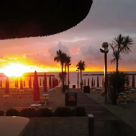 Stella Лидо-ди-Помпоза